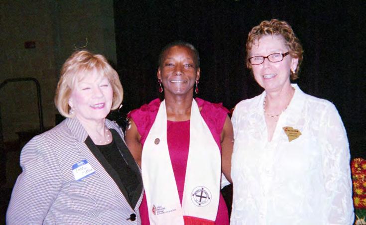 Greenwood District United Methodist Women News A Plenty HARRIET CRESWELL, PRESIDENT DECEMBER, 2017 ISSUE LINDA KIDD, EDITOR Greenwood District UMW Annual Meeting Focuses on Walking By Faith Not By