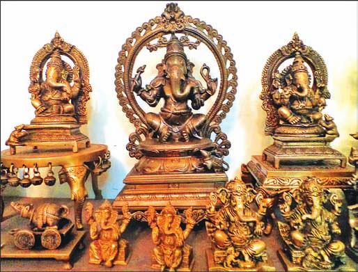 A number of Vinayagar idols in different shapes, forms, postures and sizes ranging from 2 inches to 2 feet in height and made from bronze and braze metals will be on display. All are welcome.