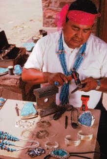 Zuni Traditions The Zuni tribe has held on to its traditions for years. The Zuni were one of many groups that first lived on the land that now forms Arizona and New Mexico.