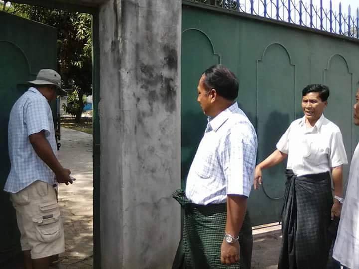 Figure 10 : Myawaddy township admin look the compound after spread the fake news. 23.