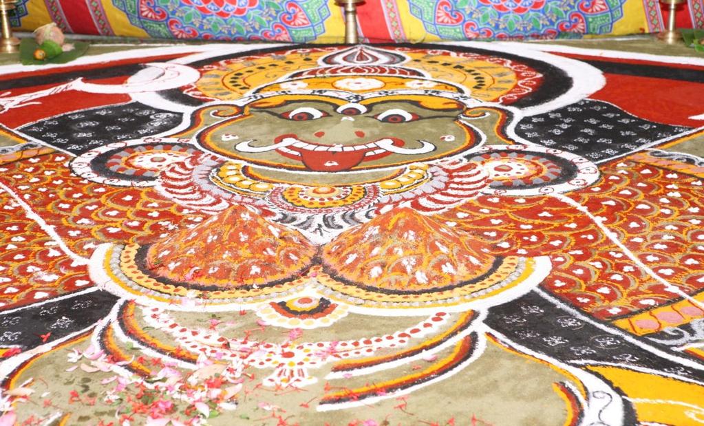 It has three major stages: Kalamezhuthu, a symbolic drawing of the figure of Bhadrakaali on ground purified by cowdung