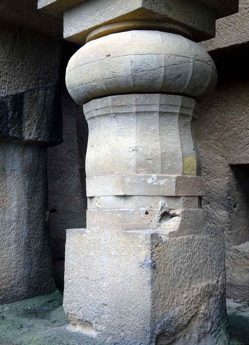 Columns reflect similar geometry