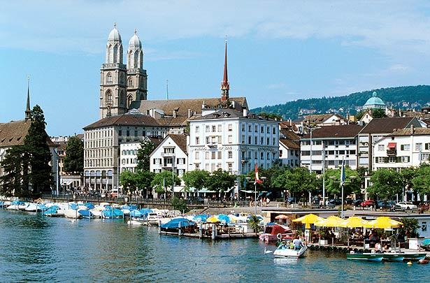 Zwingli in Zurich January 1, 1519 People s Priest at Grossmünster Converted by studies