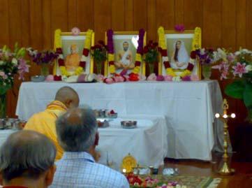 News and activities of Vedanta Centres of Australia and New Zealand ADELAIDE CENTRE Monthly activities: Swami Sridharananda continued his three days a month visit to Adelaide and delivered discourses