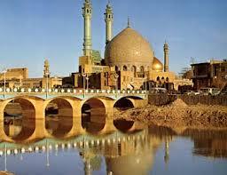 Lotfullah mosques, Ali-Qapu Palace & free time for Bazaar spanning 5 km. Evening panoramic tour of Isfahan including Si-o-Se &Khaju bridges. Overnight Isfahan.