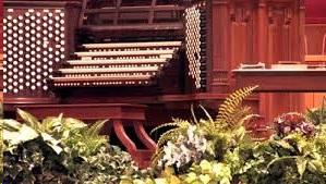 Organ Recitals The organ in the Tabernacle is comprised of over 11,000 pipes, has five keyboards, and is considered one of the finest organs in the world.