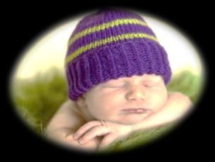 Northern Highlights 2018 Volume 1, Issue 1 Page 7 Plain and Striped Newborn Purple Knitted Hat This is a modification of the baby hat pattern once published on the IWK website.
