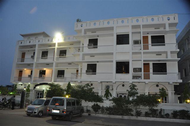 ABOUT HOTEL SUJATA