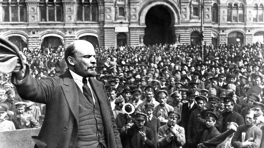 The Russian Revolution, the Short Version By History.com, adapted by Newsela staff on 02.14.17 Word Count 671 Vladimir Lenin speaking to a crowd.