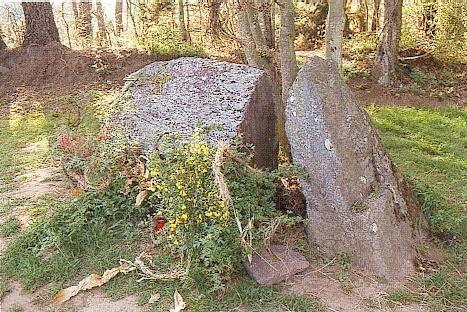 Merlin s tomb s.