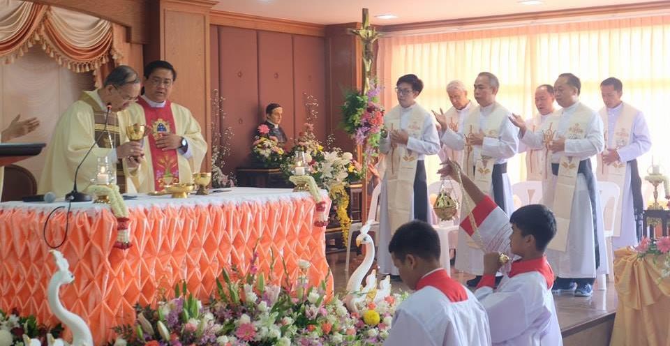 FEAST DAY: ST. FRANCIS XAVIER PARISH IN TRANG Our Catholic Church celebrates all feast days. Feast days are ranked according to their importance.