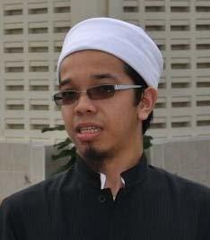 FRIDAY SERMON 19 Syawal 1435H / 15 August 2014 THE HARMS OF THE TONGUE USTAZ