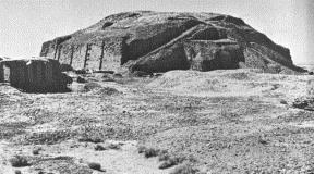 The ziggurat from Ur which is still standing today is from the Ur III period, finished about 2100 BC. This would have been in the midst of Abraham's life (he left Harran for Canaan about 2091 BC.