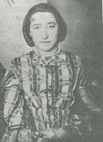 LIFE HISTORY OF SARAH JOSEPHINE MALLORY Sarah Josephine Mallory was born on 10 August 1860 in Willard, Utah to Emma Maria Zundel Peirce (or Pierce) and Elisha Manuel Mallory.