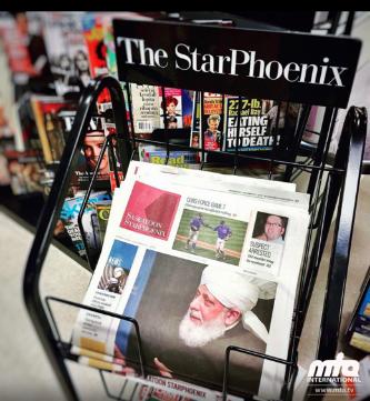 Her interview with Huzoor appeared on the front page of the Star Phoenix and so the next day, in all newsstands, Huzoor s photo and message was prominently displayed.