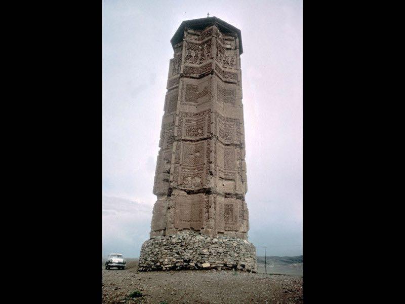 Politics Minaret (associated tower), Tarikhane