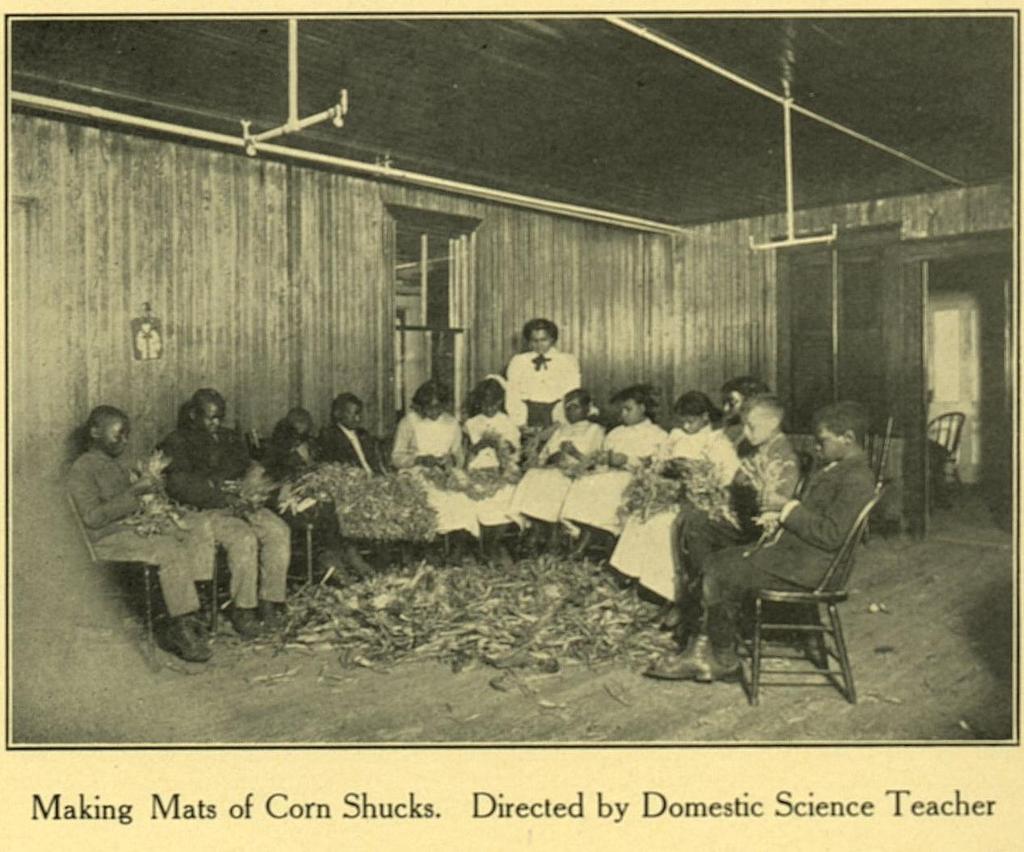 1912. Print. DOCUMENT 5d: Cooking Class.