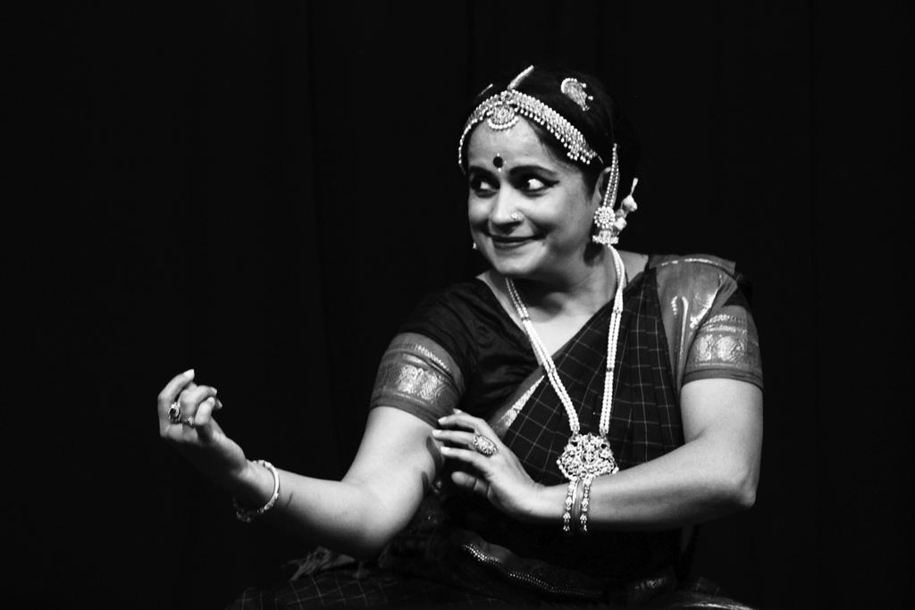 Bharatanatyam today. Natural grace and flexibility, a great sense of rhythm, chiseled movements and expressive artful interpretations make Indira one of the finest performing artiste.