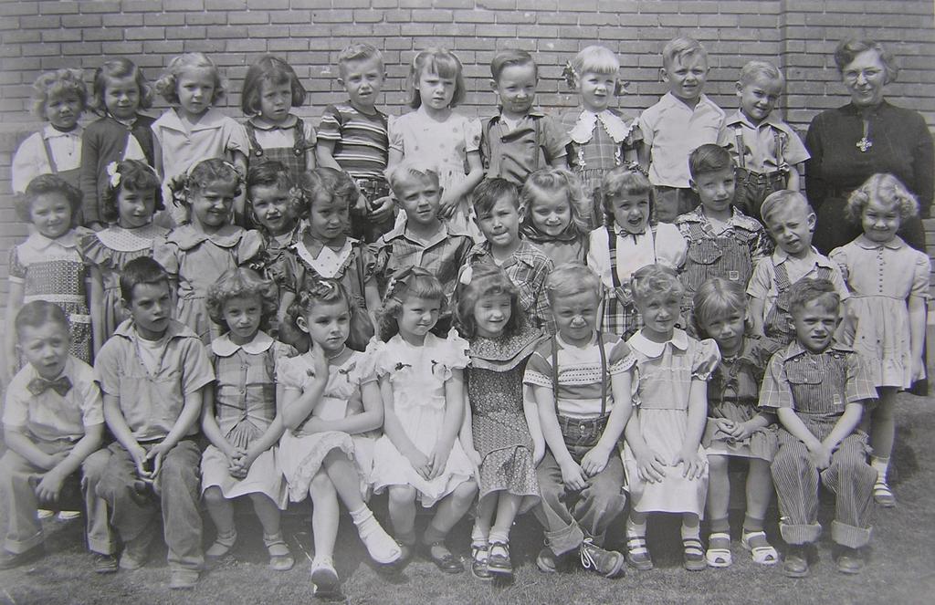 Kindergarten - Afternoon, Rees Elementary 1952-53, Spanish Fork, Utah Front l to r: Lloyd Evans, Jerry Robertson, Barbara Ange (?), Khea Warner (?