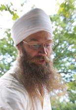 THE TRAINER TEAM Lead trainer: Sarit Maor - Simrit Kaur is an independent Kundalini Yoga trainer (Level 1 and 2).