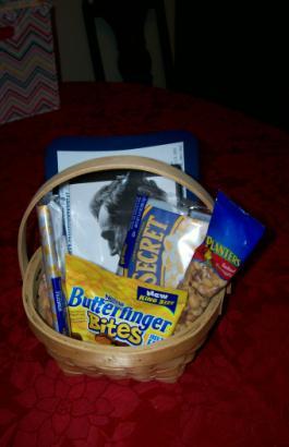. Lincoln Movie Plus Extras Basket This basket includes the