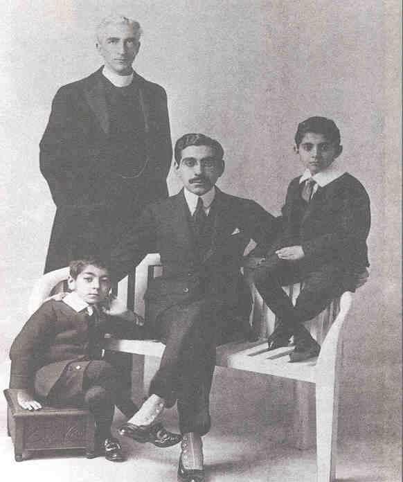 Biography of Prince Firuz Nosratdoleh Born in 1889, Firuz Mirza Firuz, son of Abd al-hossein Mirza Farmanfarma and Ezat al-dowleh, completed his primary and secondary education successively in Tehran