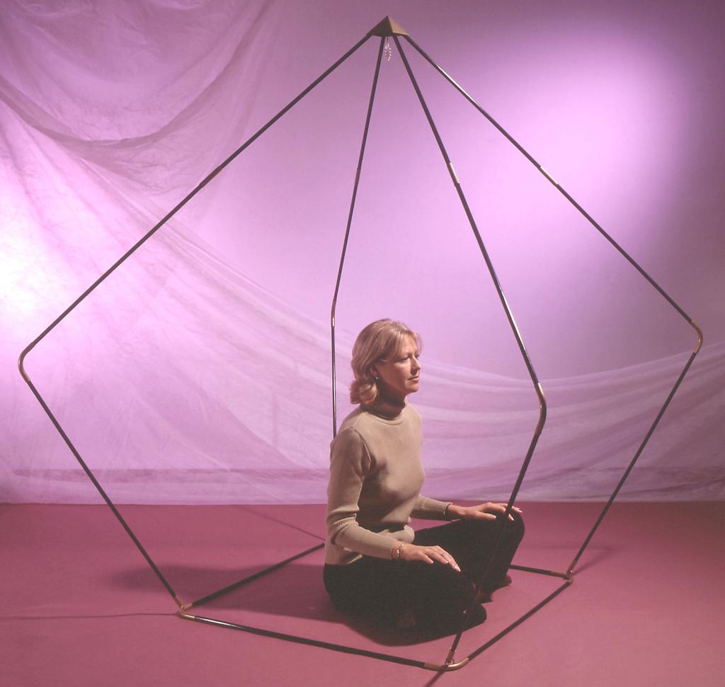 Products List page Sit-in Pyramids that are elegant in appearance, portable and lightweight.