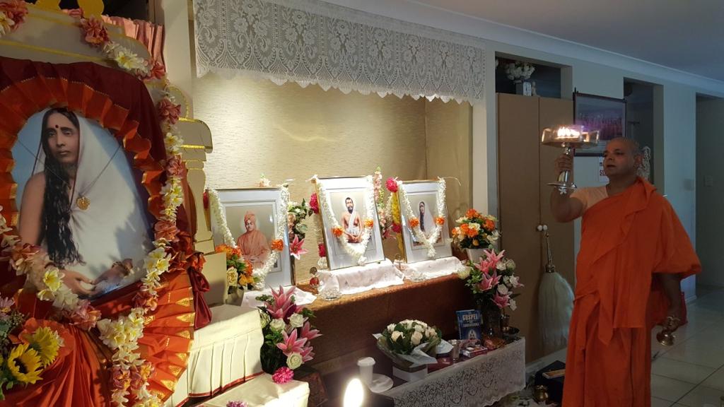 with bhajans, narrations from the life of Sri Krishna and offerings to Sri Krishna Sri Durga Saptashati (Chandi) was chanted every day during navaratri celebrations in the mornings and Mahishamardini
