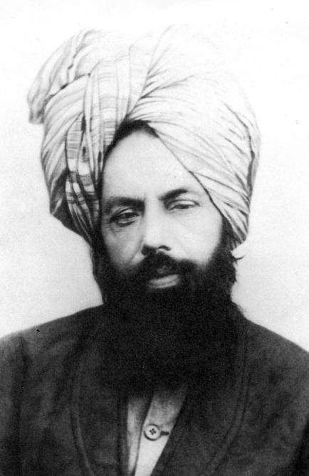 free-mixing Ḥaḍhrat mirzā ghulām Aḥmad, the promised messiah (on whom be peace) says regarding free mixing of sexes: The Holy Qur an teaches us not to look at them unnecessarily, with or without