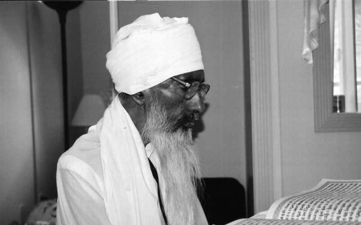 Daily Recitals & Living In terms of Baba Jee s spiritual prowess and daily living, Baba Jee never separated himself from the recitation of Gurbani.