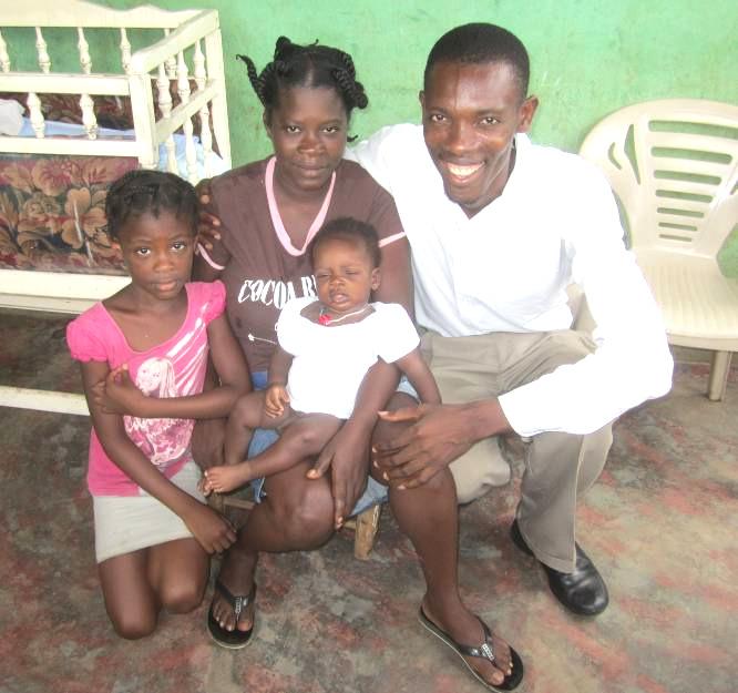 LifeLines Page 3 November, 2013 Meet Pastor Parisien Pastor Parisien with his wife Augustin, daughter Kysha, 7, and son Christamo, 6 mo.