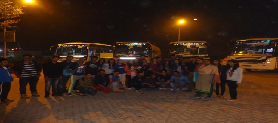 Day -1:(31-Oct-15) Assembled at Tecnia institute for Advanced studies at 6:00 pm and departure to Manali.