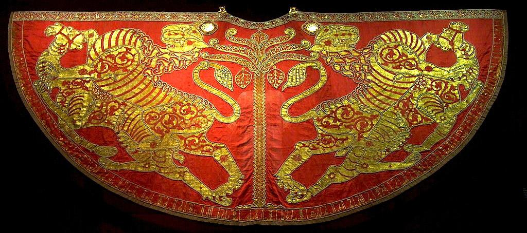 Louise Mackie on Islamic Textiles, cont. 3. Mantle of King Roger II of Sicily, silk samite with embroidery, pearls, and gems, 1133 CE, Kunsthistorisches Museum, Vienna 2 3 4.