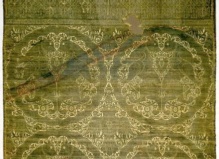 Prisoner silk (detail), metal-brocaded lampas, Iran, mid-16th century, Metropolitan Museum of Art Moving west, to lands where there was enormous wealth cloths of gold.