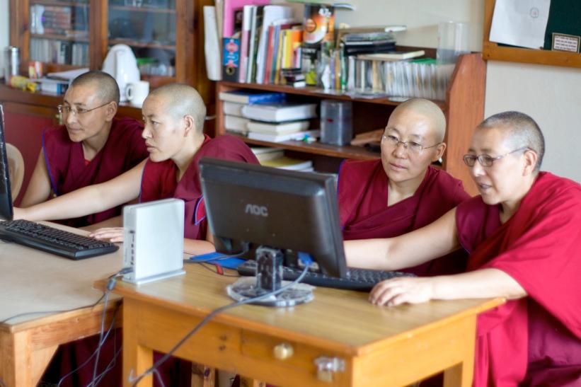 From Illiteracy to Tech-Savvy Teacher: One Nun s Story Delek Yangdron is one of the most senior nuns in Dolma Ling Nunnery and Institute.