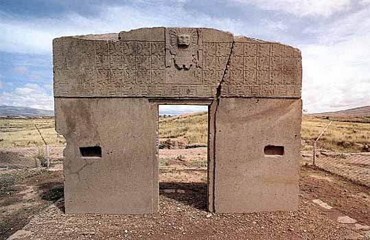 Page 4 View from the Fringe October Meeting: Jim Blackmon on The Gateway Tunic of Tiwanaku: The World s Most Important Ancient Textile?