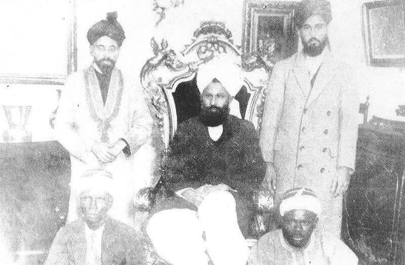 From right to left: Fazl ul-rahman Hakim sahib; Mirza Bashir ud-din Mahmood Ahmad sahib and Abd ur-rahim Nayyar sahib.