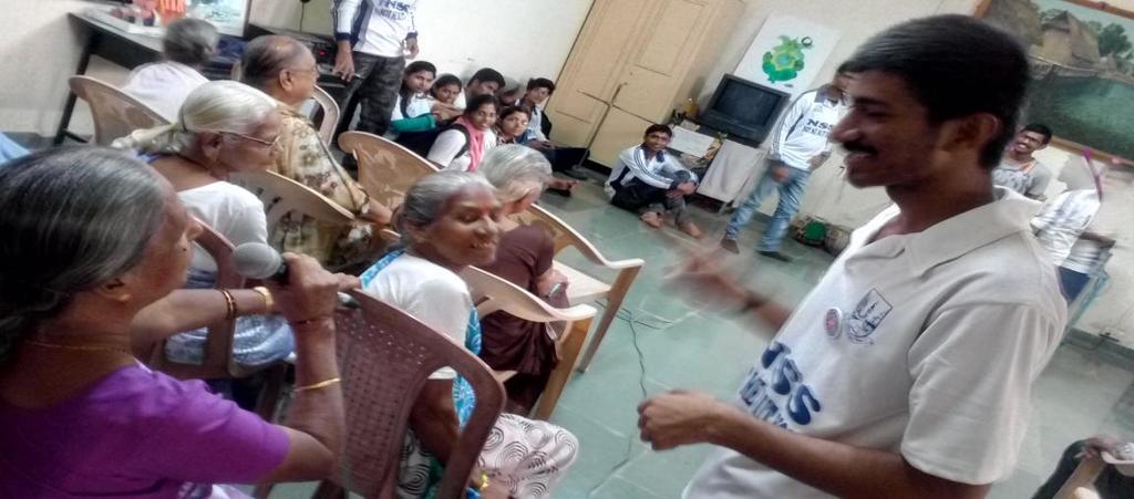 volunteers had a fun time with these lively people who participated in dance and singing songs defying their age restrictions. 6) SEMINAR ON GENDER EQUALITY: Ms.