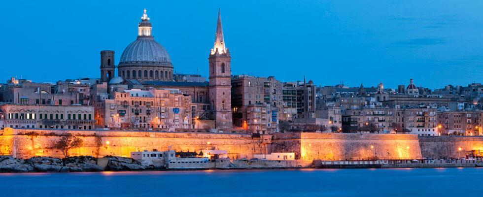 KULLEĠĠ SAN BENEDITTU Skola Sekondarja, Ħal Kirkop Mark HALF YEARLY EXAM 2016-2017 YEAR 9 HISTORY OPTION TIME: 1½ hrs. Name: Class: Section A Maltese History 1) The Building of Valletta 1.