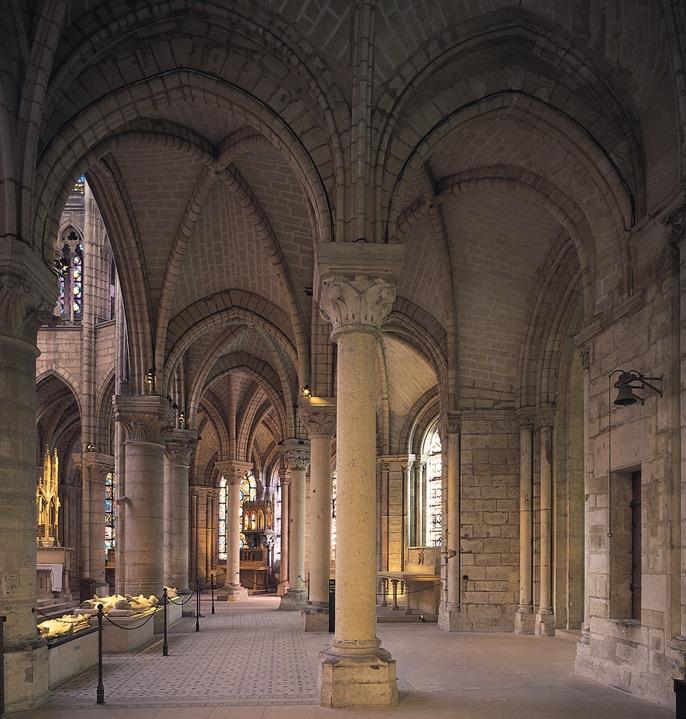 Ambulatory and radiating chapels, abbey