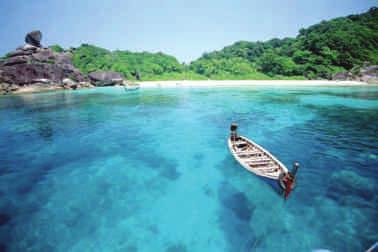 Tour Code: SE 02 Andaman Package 4 Days / 3 Nights Tour Code: SE 03 Exciting Andaman Package ` 8,499/- 5 Days / 4 Nights ` 13,399/- Places Covered : Port Blair - Havelock Island - Viper Island -