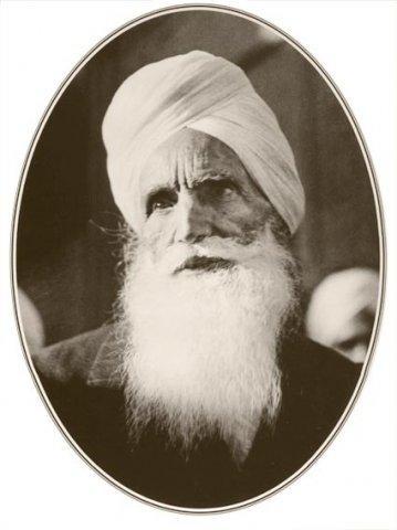 The Razor s Edge: The Difficulty of God-Realization Hazur Baba Sawan Singh Ji (The Great Master) 1858 1948 Don t be amazed