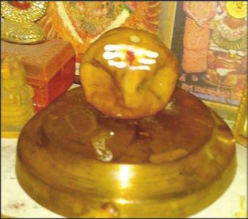 Dry lemon with a Vinayagar face By Our Staff Reporter A residence of Pinjala Subramaniam Street, T.