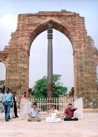Architecture Ashoka erected pillars to