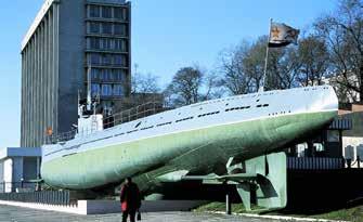 Submarine in Vladivostok Irkutsk 1,425km, where you are now in a different time zone, 6 hours ahead of Moscow.