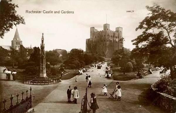 A POSTCARD OF ROCHESTER CASTLE, 1910 You can English find Heritage.NMR a series of stills http://www.english-heritage.org.uk/visit/places/rochester-castle/history/ from the film at : http://www.imdb.