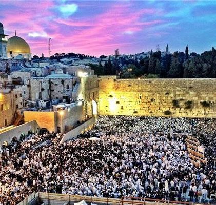 Page 12 of 13 Friday Night Services at the Western Wall Jerusalem 02-627-1333 June 2 - Saturday Relaxing Shabbat Activities