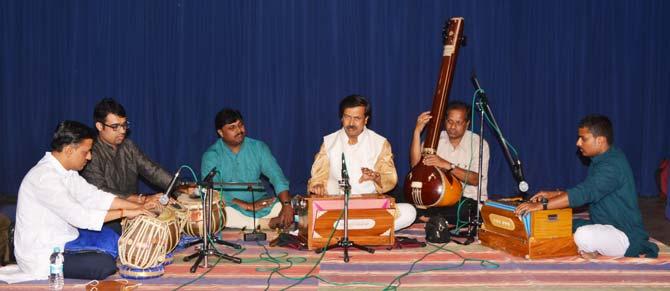 Subba Rao College, Vidyaranyapura Music Concert : A Journey with Harmonium Artistes : Harmonium : Dr. Ravindra G. Katoti, Tabla : Pt.