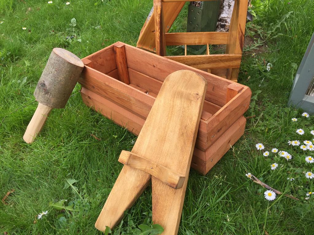 Rustic Garden Set from The Men s Shed