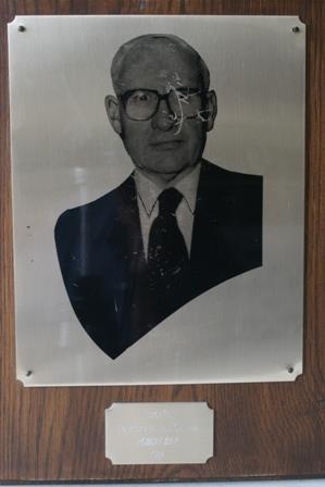 1984 Dr Robert Bay